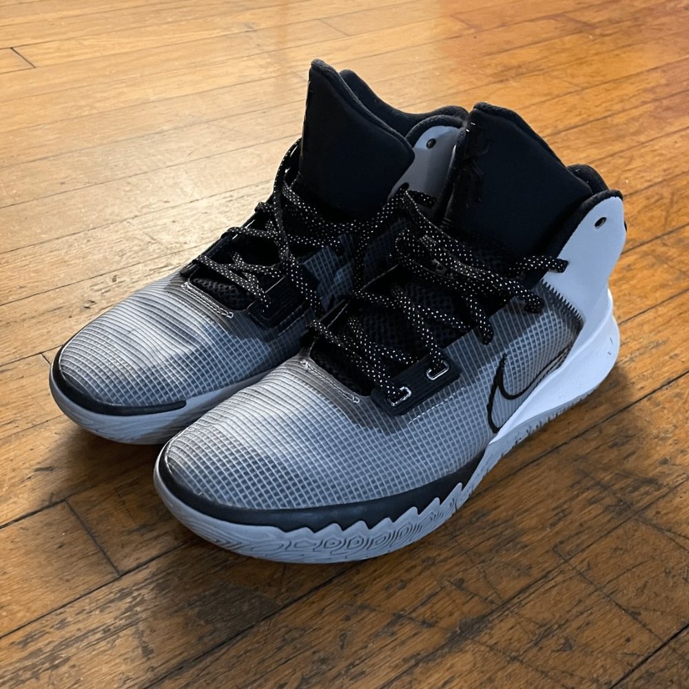Nike Kyrie Flytrap 4 Grey Black